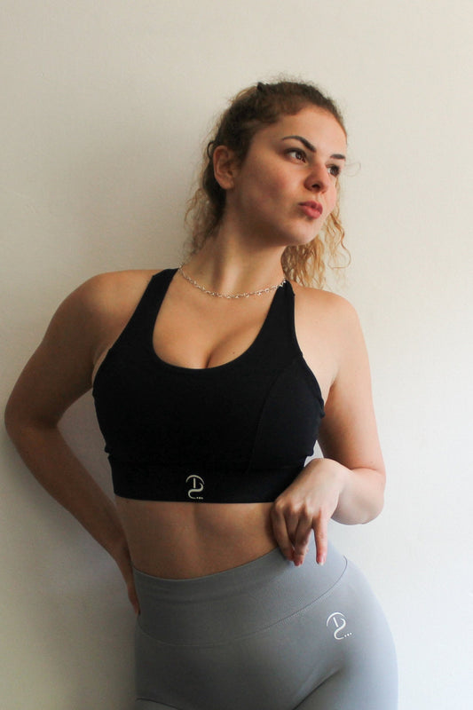 Essence Sports Bra in Black