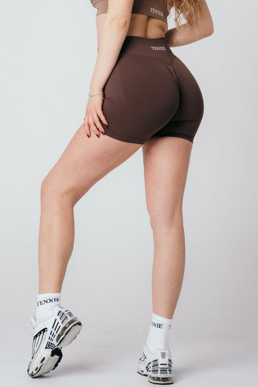 Scrunch shorts in dark brown