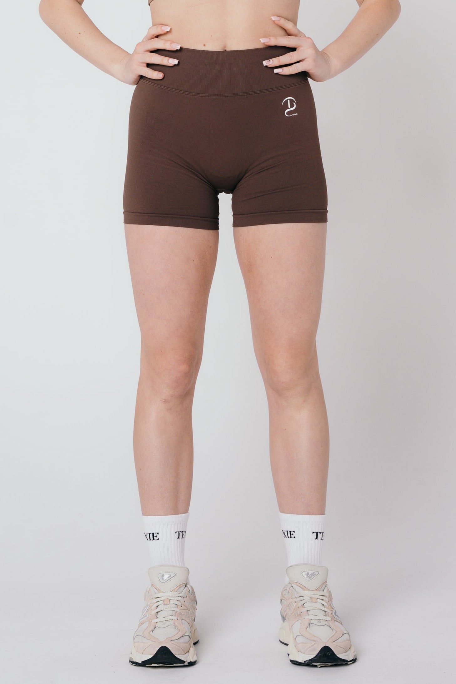 Sport shorts in dark brown women